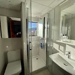 Apartament Exclusive Beachfront - Pool - Paddle - Tenis - Wifi - Aircon