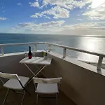 Exclusive Beachfront - Pool - Paddle - Tenis - Wifi - Aircon