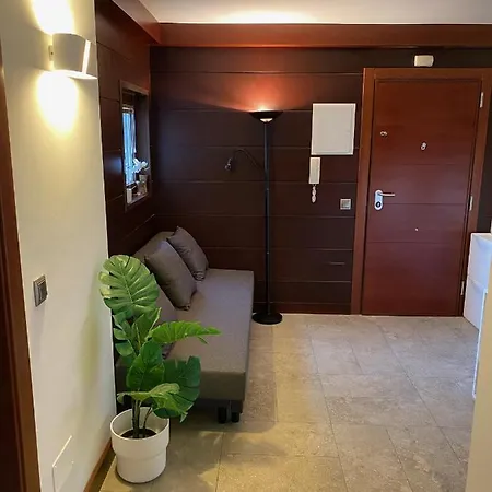 شقة Exclusive Beachfront - Pool - Paddle - Tenis - Wifi - Aircon توريمولينوس